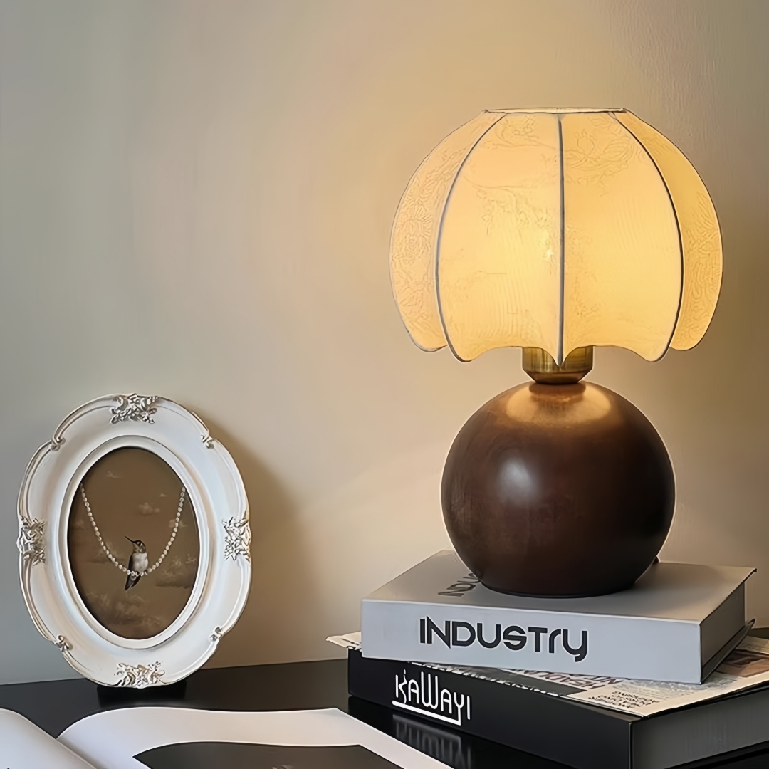 Vintage floral table lamp, med - Home Of Textiles recension och pris